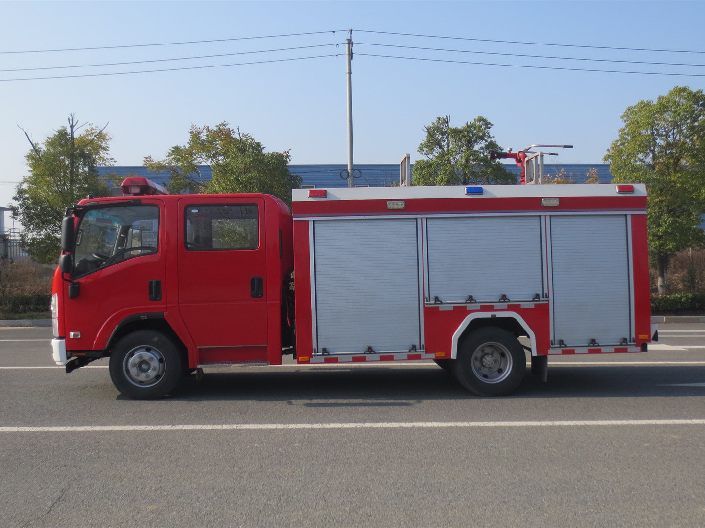 3.5噸五十鈴泡沫消防車