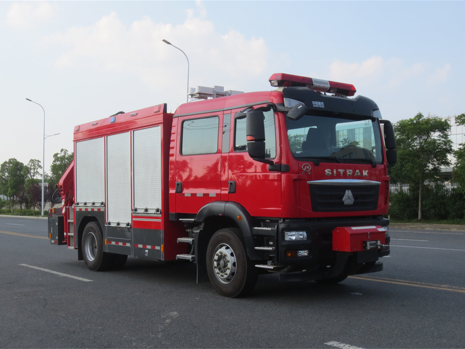 汕德卡單橋搶險(xiǎn)救援車(chē)