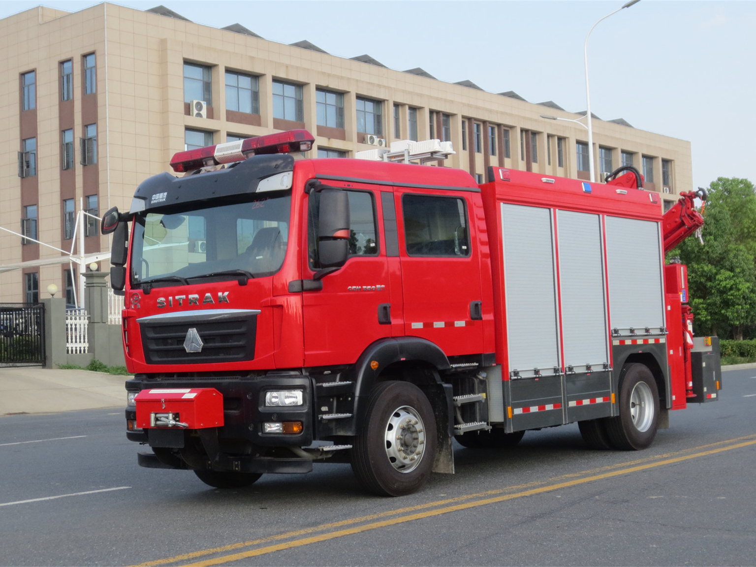 汕德卡單橋搶險(xiǎn)救援車(chē)