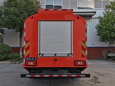 森林四驅(qū)福田單排7.6噸供水車